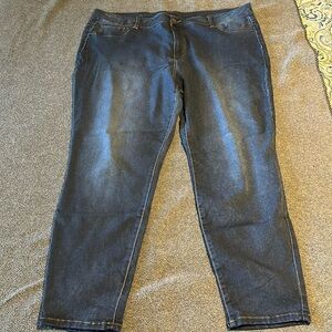 Size 22 Jeggings with slight pilling between thighs